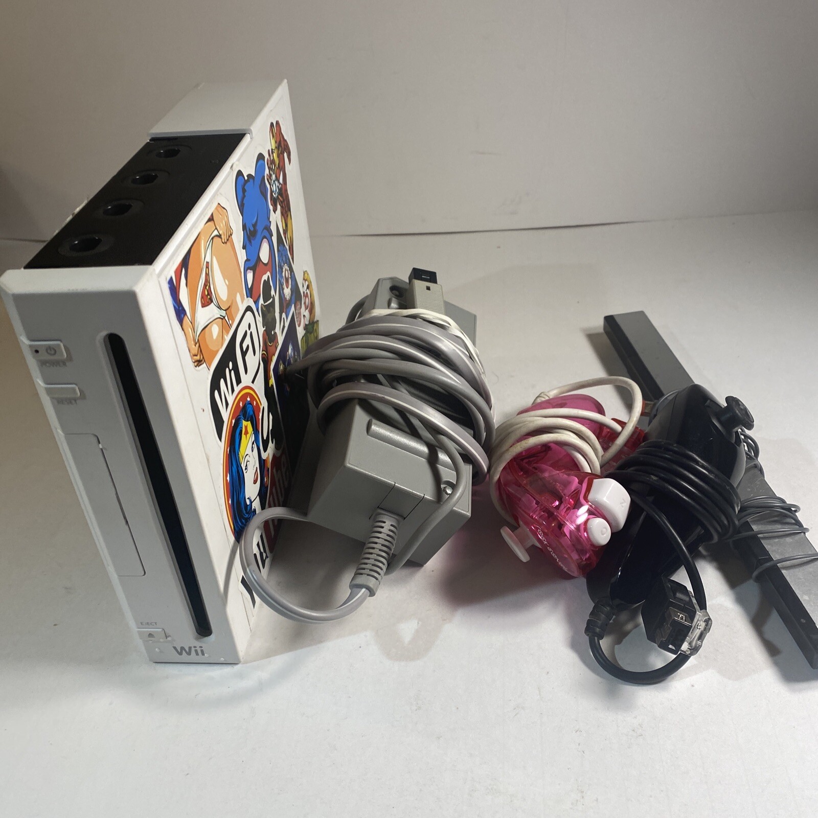 Nintendo RVL-101 (USA) Wii Console Lot – White
