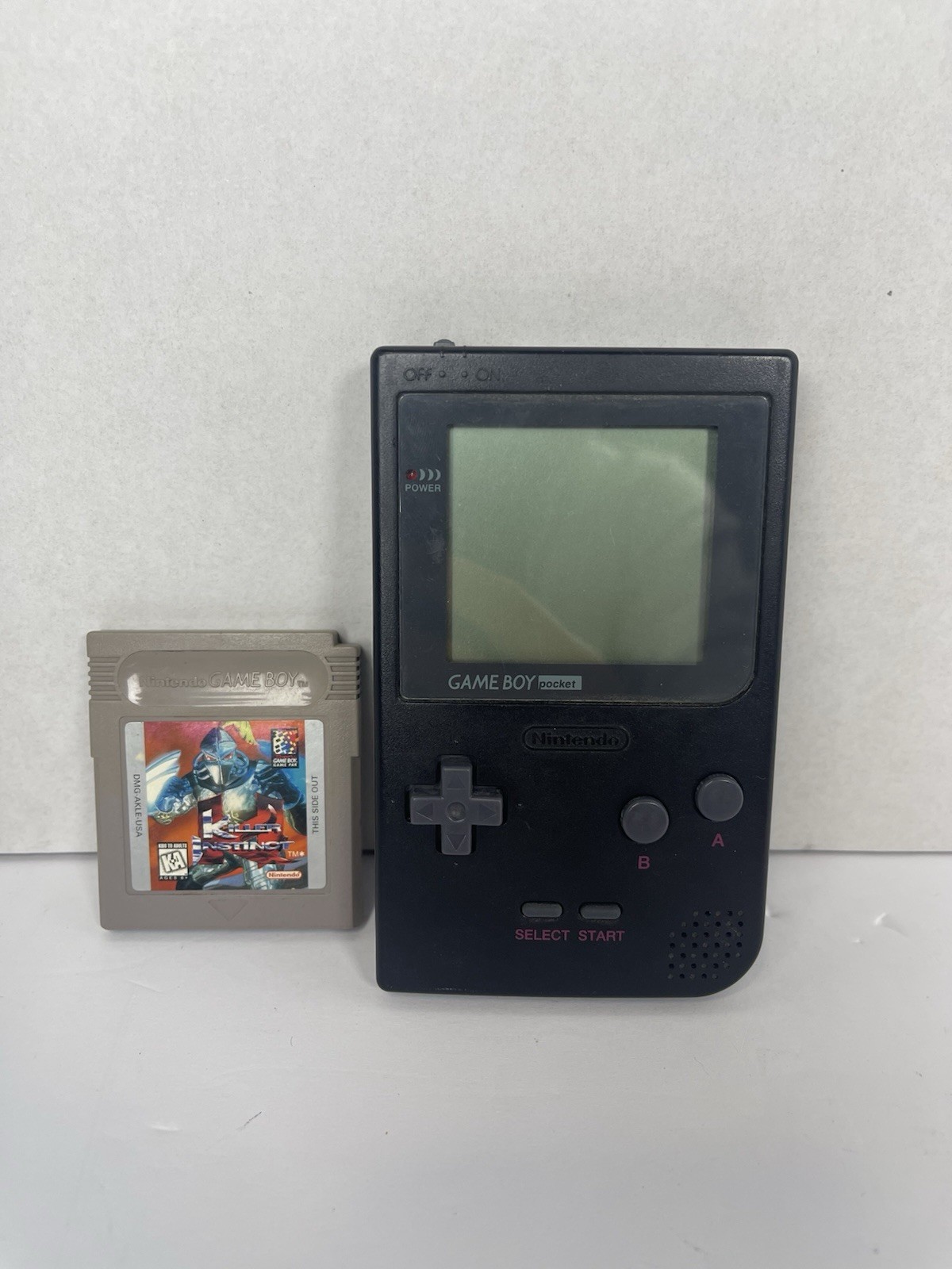 Nintendo Game Boy Pocket Handheld Game Console MGB-001 Black W/ Game