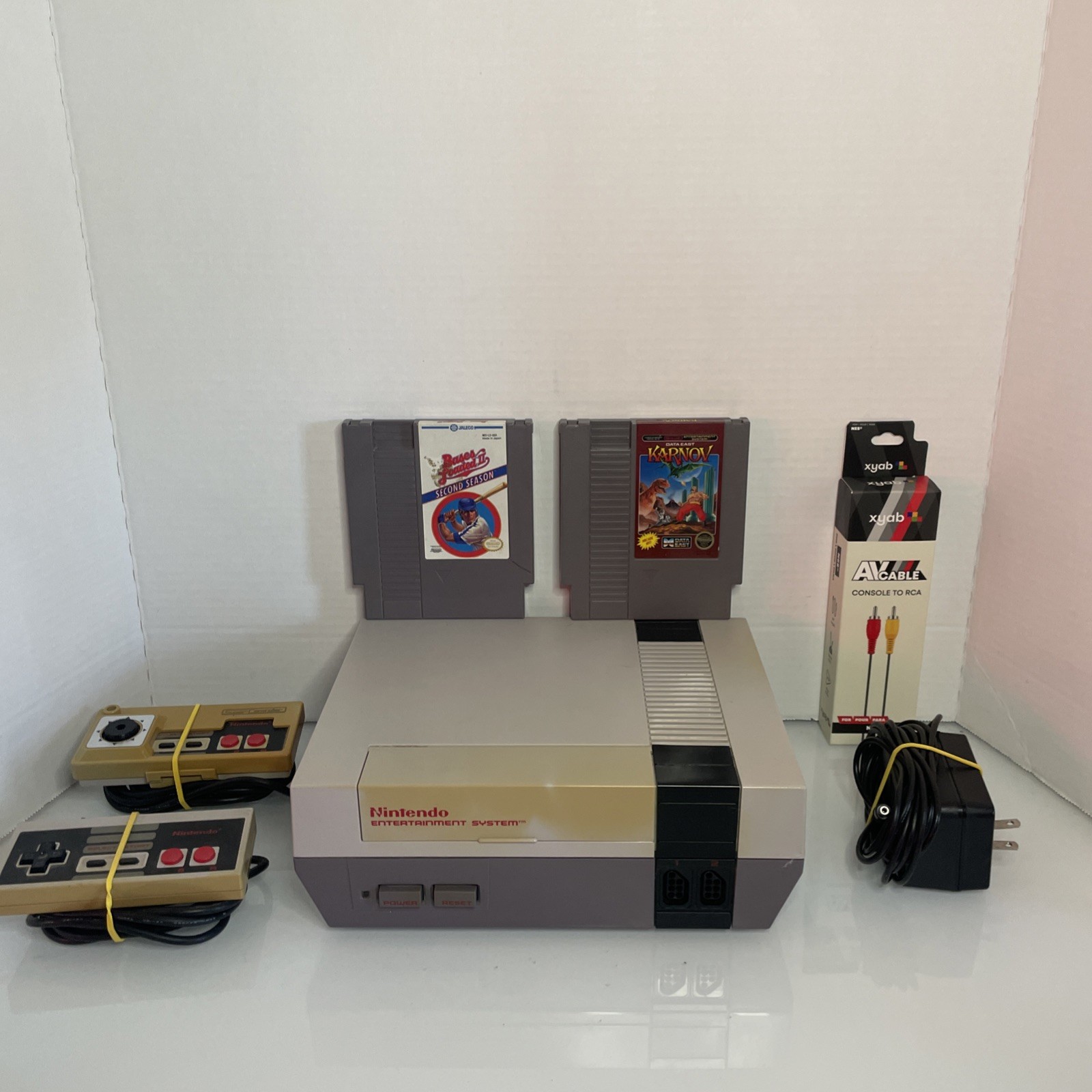 Nintendo Original NES-001 Entertainment System NES Console 2 Games