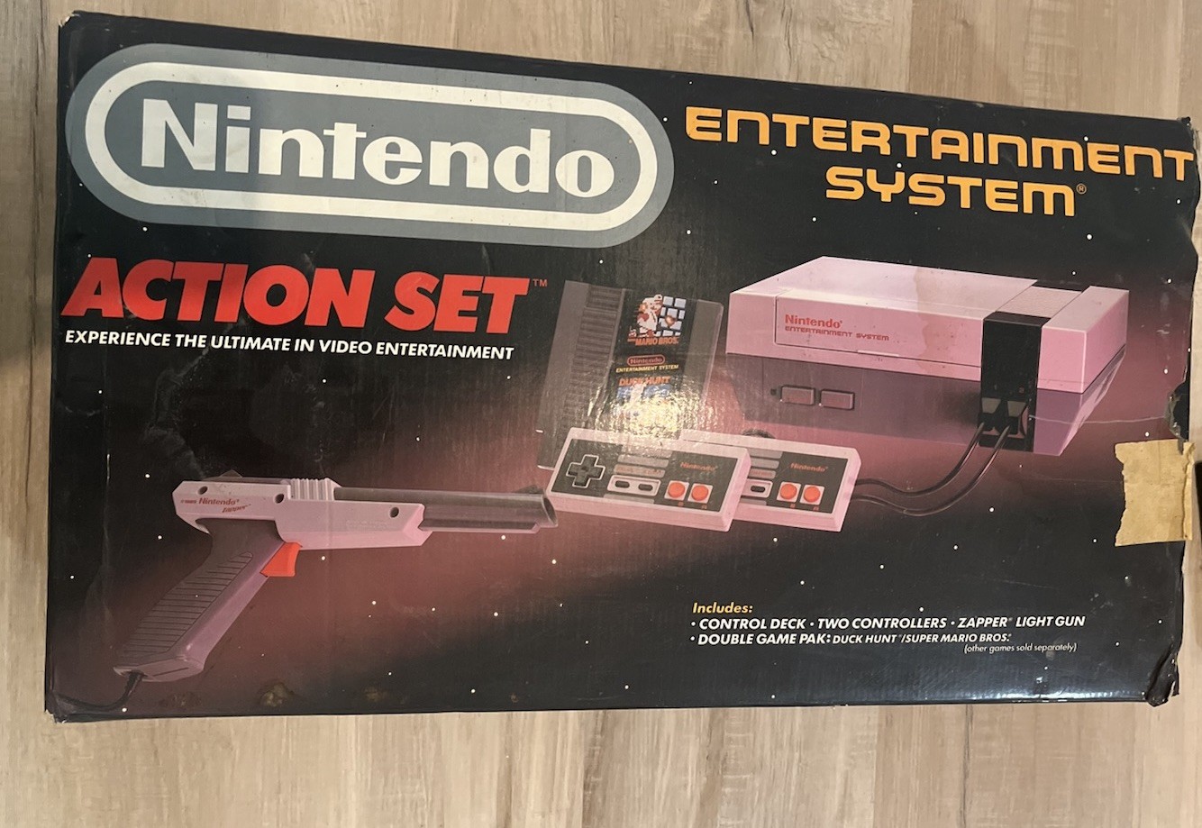 Nintendo NES Action Set In original Box Console 2 Controllers Lot Of 10 OG Games