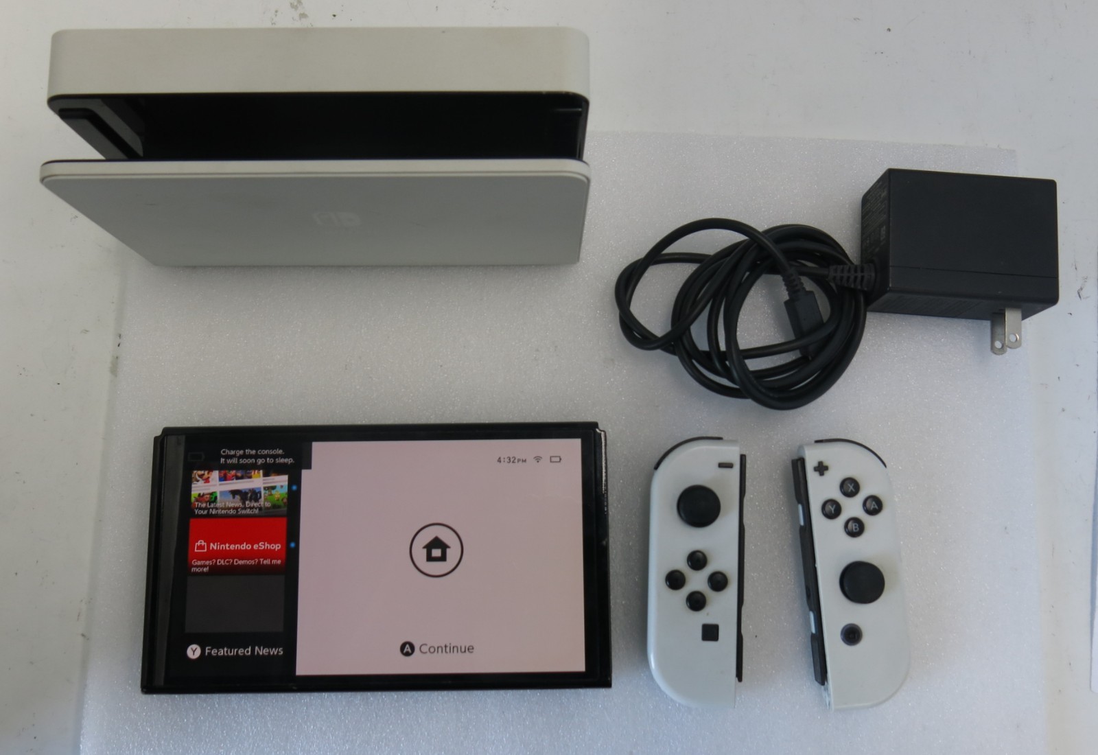Nintendo Switch OLED 64GB White Console HEG-001 with Dock & Charger