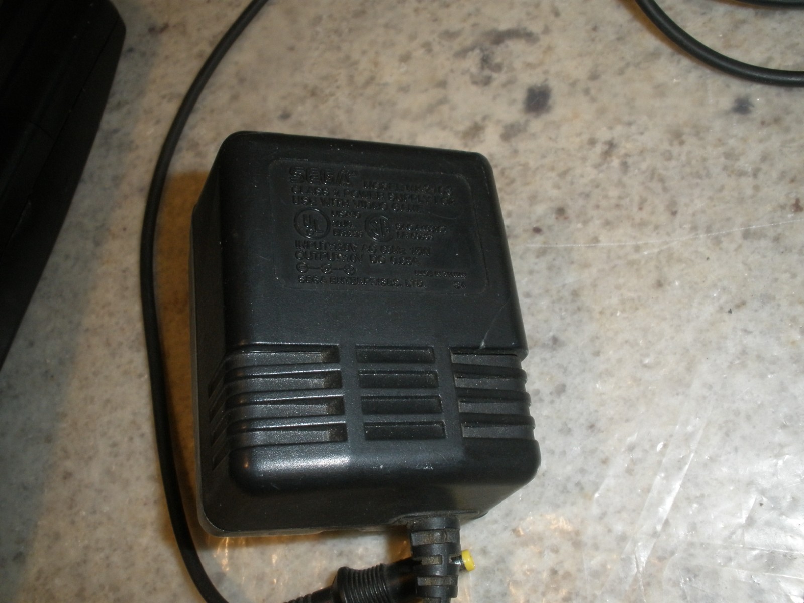SEGA GENESIS HOME SYSTEM CONSOLE WITH POWER CABLE MK-1631 (PARTS)