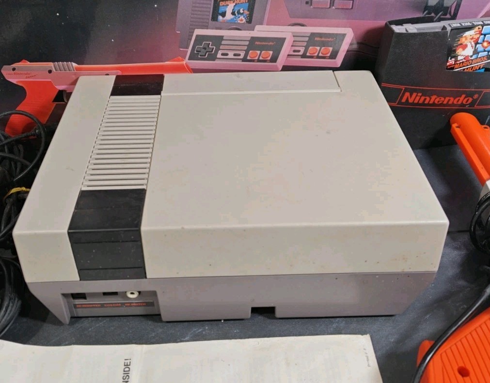 Nintendo NES Console with Original Box, Zapper, Controllers, Instructions, Cords