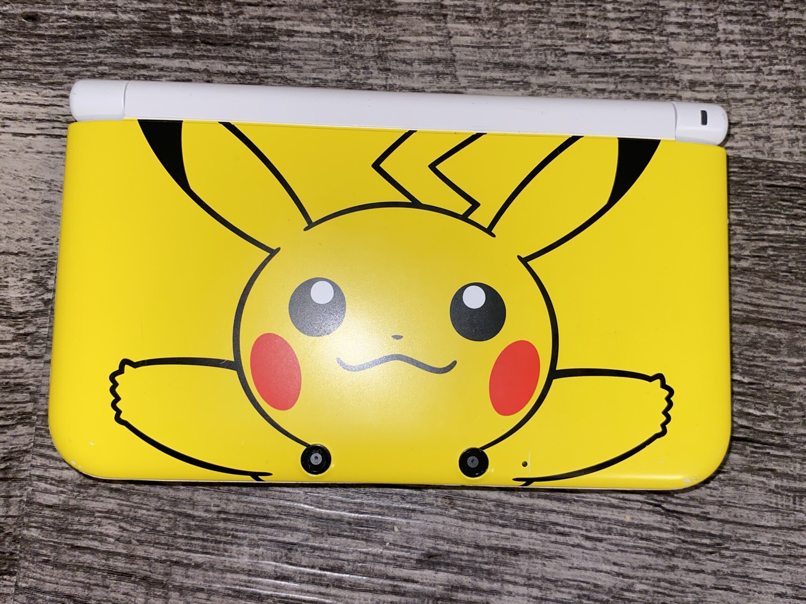 Nintendo 3DS XL Pokémon Edition Yellow Handheld System