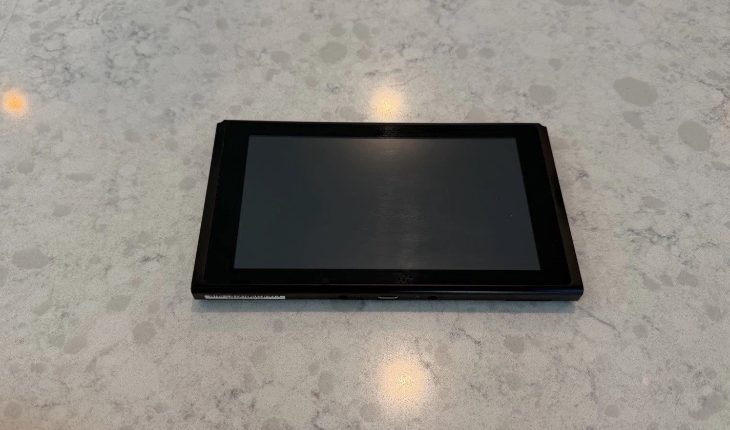 Nintendo Switch – Complete with Accessories in Original Box (2019/Revised Model)
