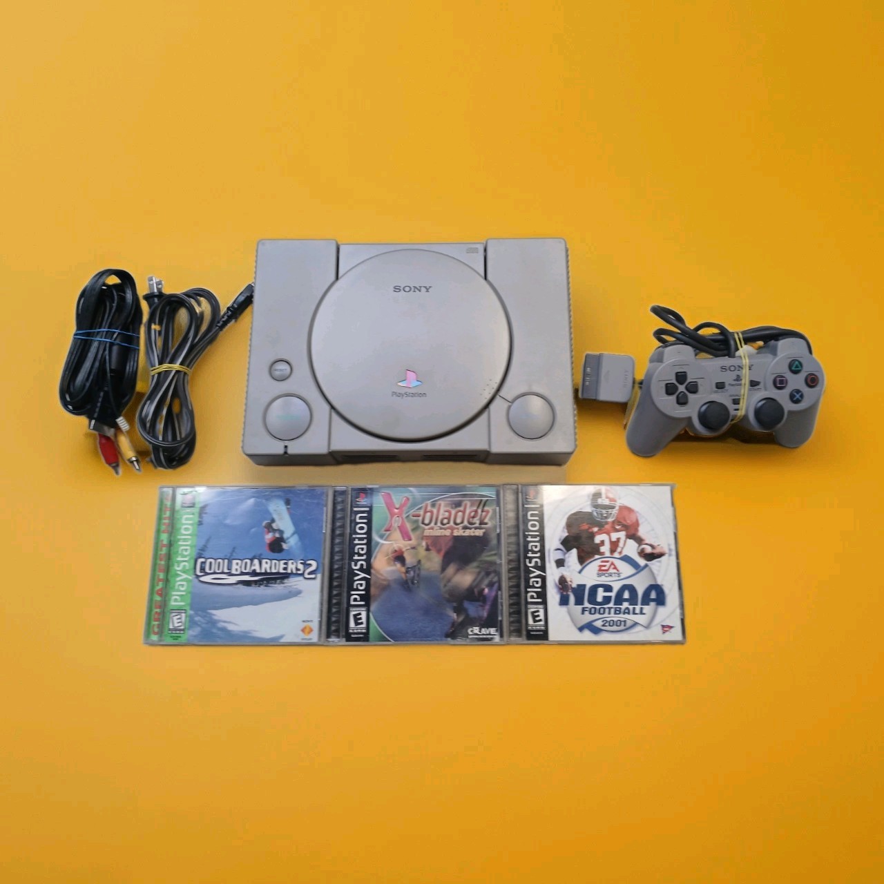 Sony PlayStation SCPH-9001 Console with DualShock Controller Cables 3 Games