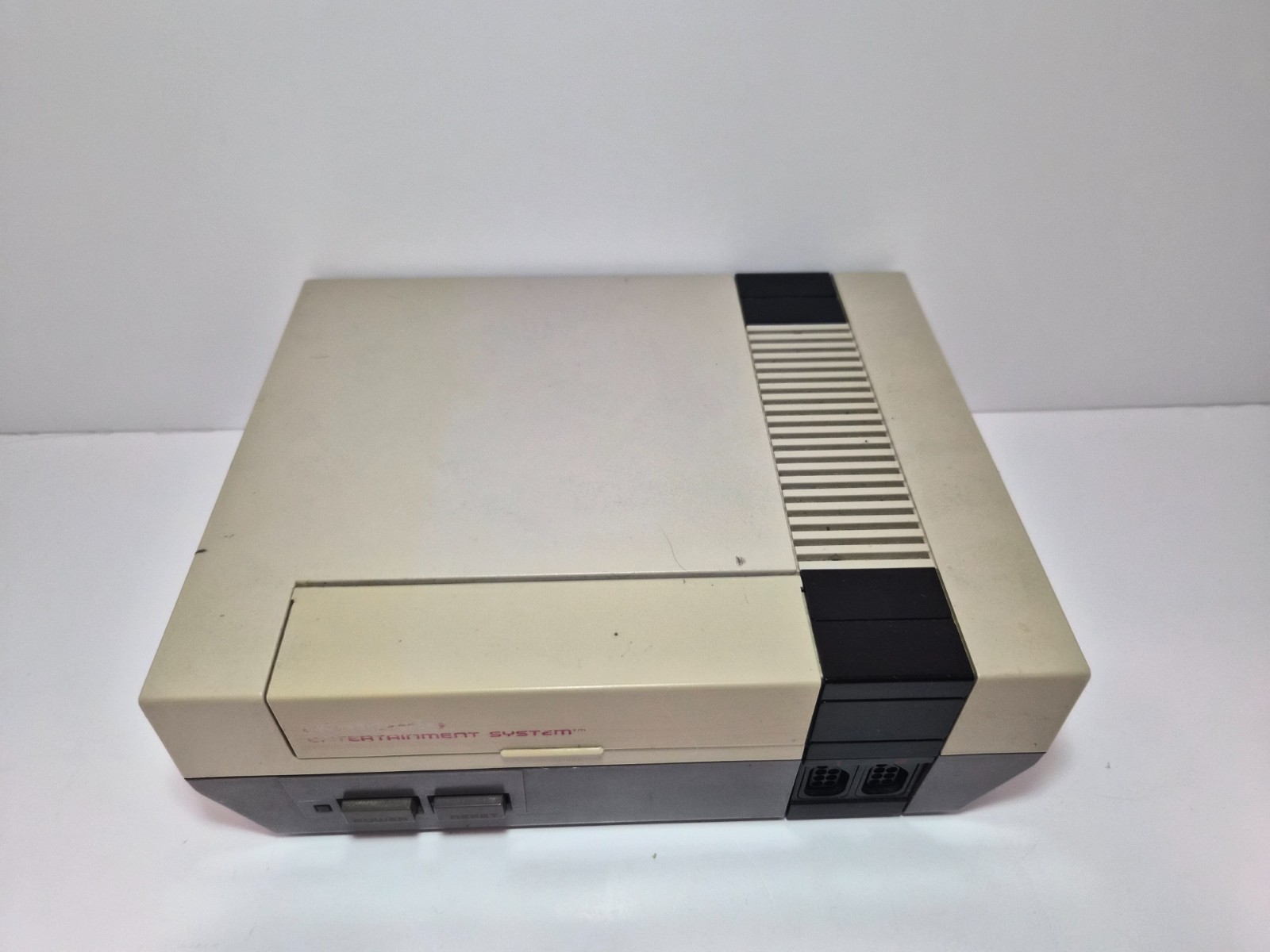 Nintendo NES Console Bundle w/ Controller AV to HDMI Adapter & All Cables Tested