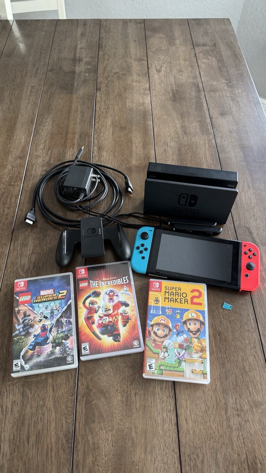 Nintendo Switch Bundle with 3 Games and 128 Gb SD Card Excellent Condition
