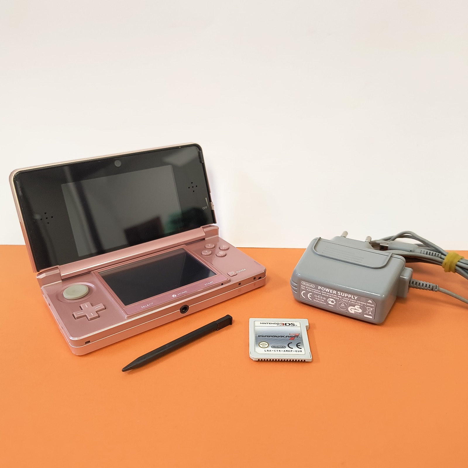 Nintendo 3DS PINK AND BLACK CONSOLE + ORIGINAL POWER SUPPLY + NIB + MARIO KART