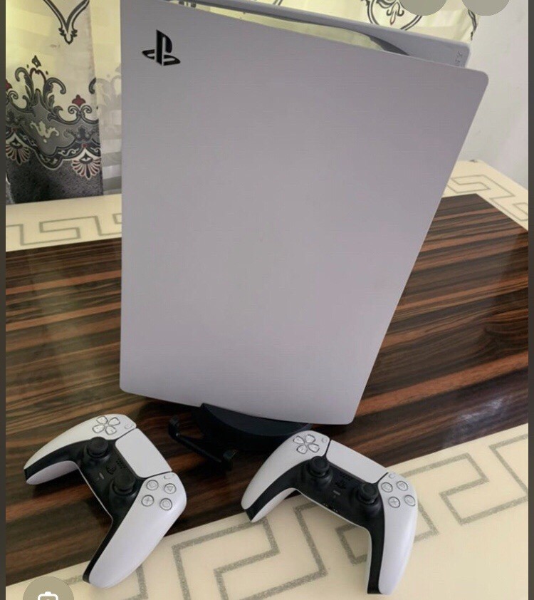 Ps5 (No Disc Drive )-black And White Ps5 Controller Asking -500$