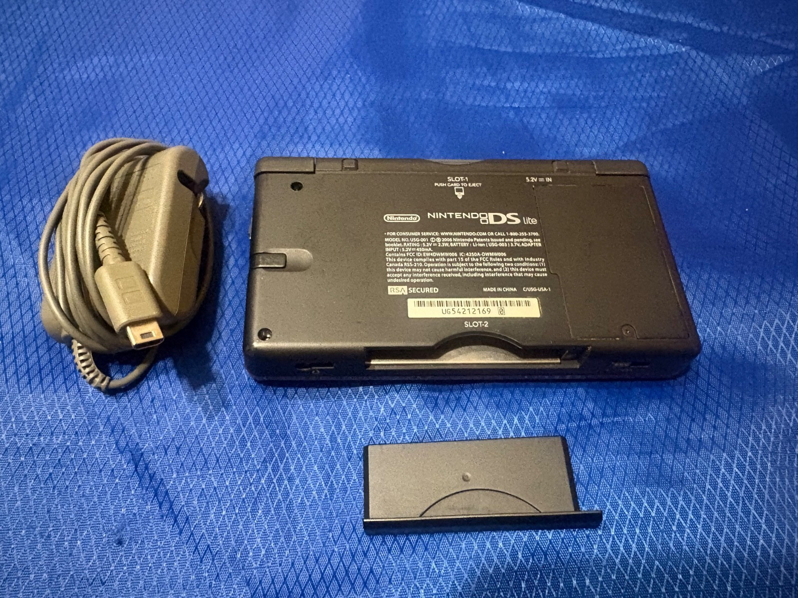Nintendo DS Lite Crimson Handheld System – Red/Black tested and working