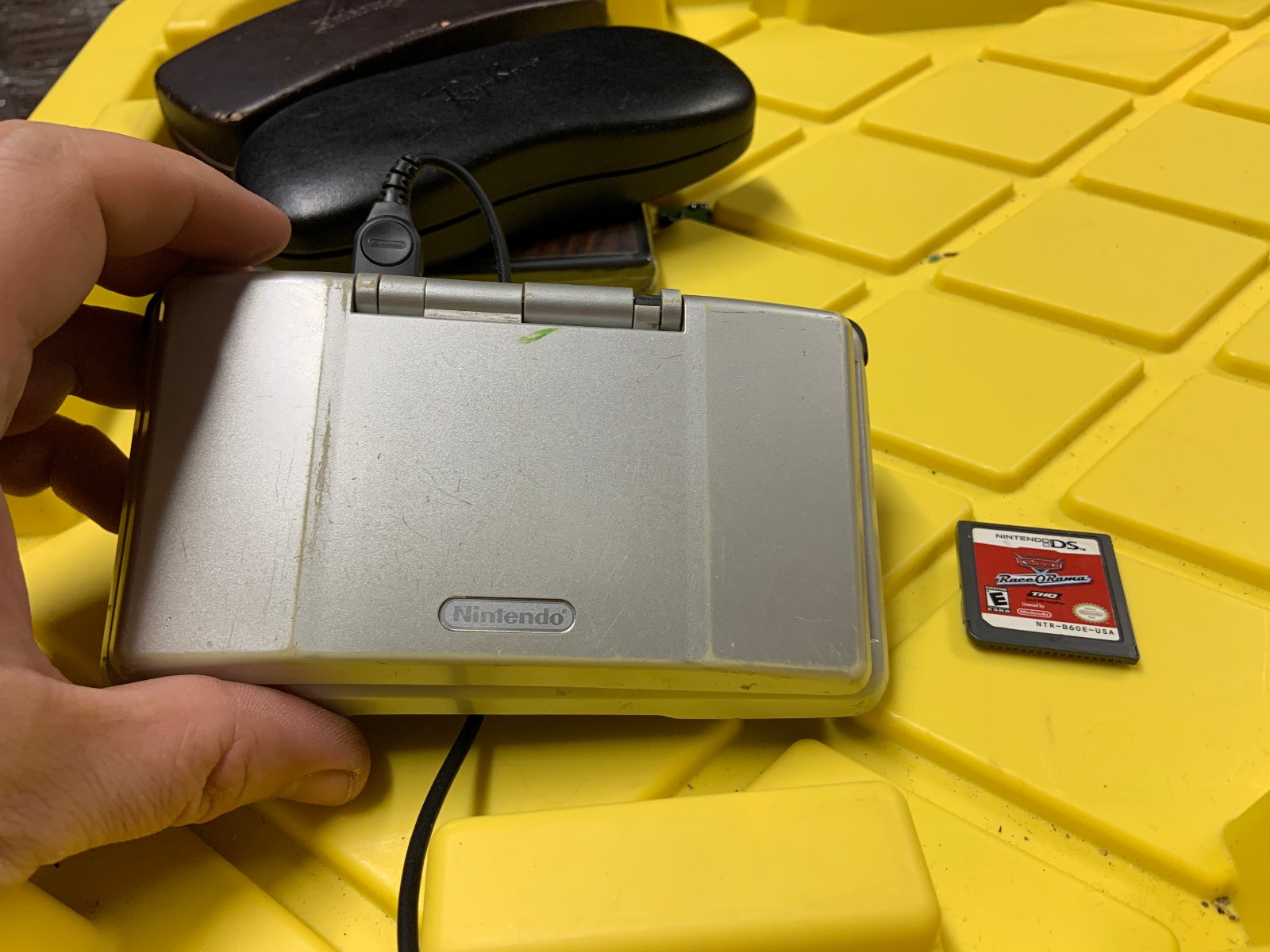 Nintendo DS – NTR-001 Silver – Partially Working – Selling Parts or Repair