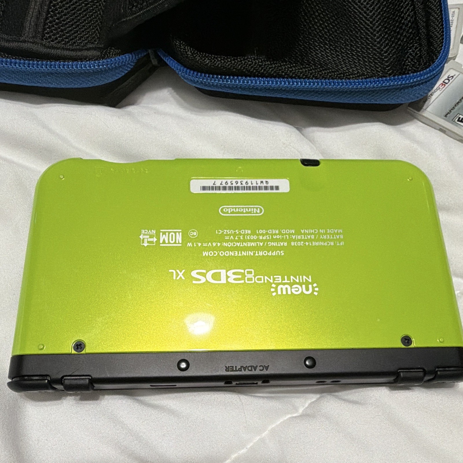 Nintendo 3DS XL Handheld System Green/Black 3D Compatible 4GB Region Free