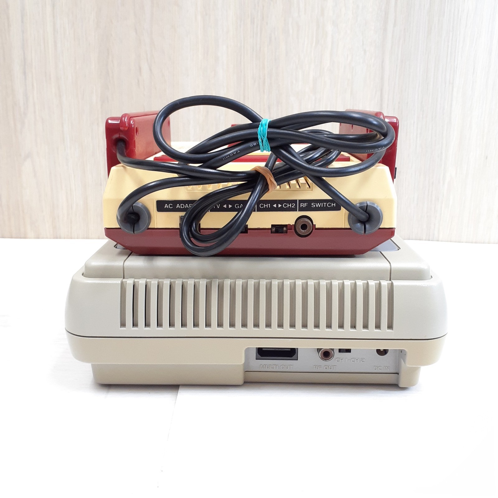 Nintendo Super Famicom & Famicom Console Japan with Super Mario Bros & Cables