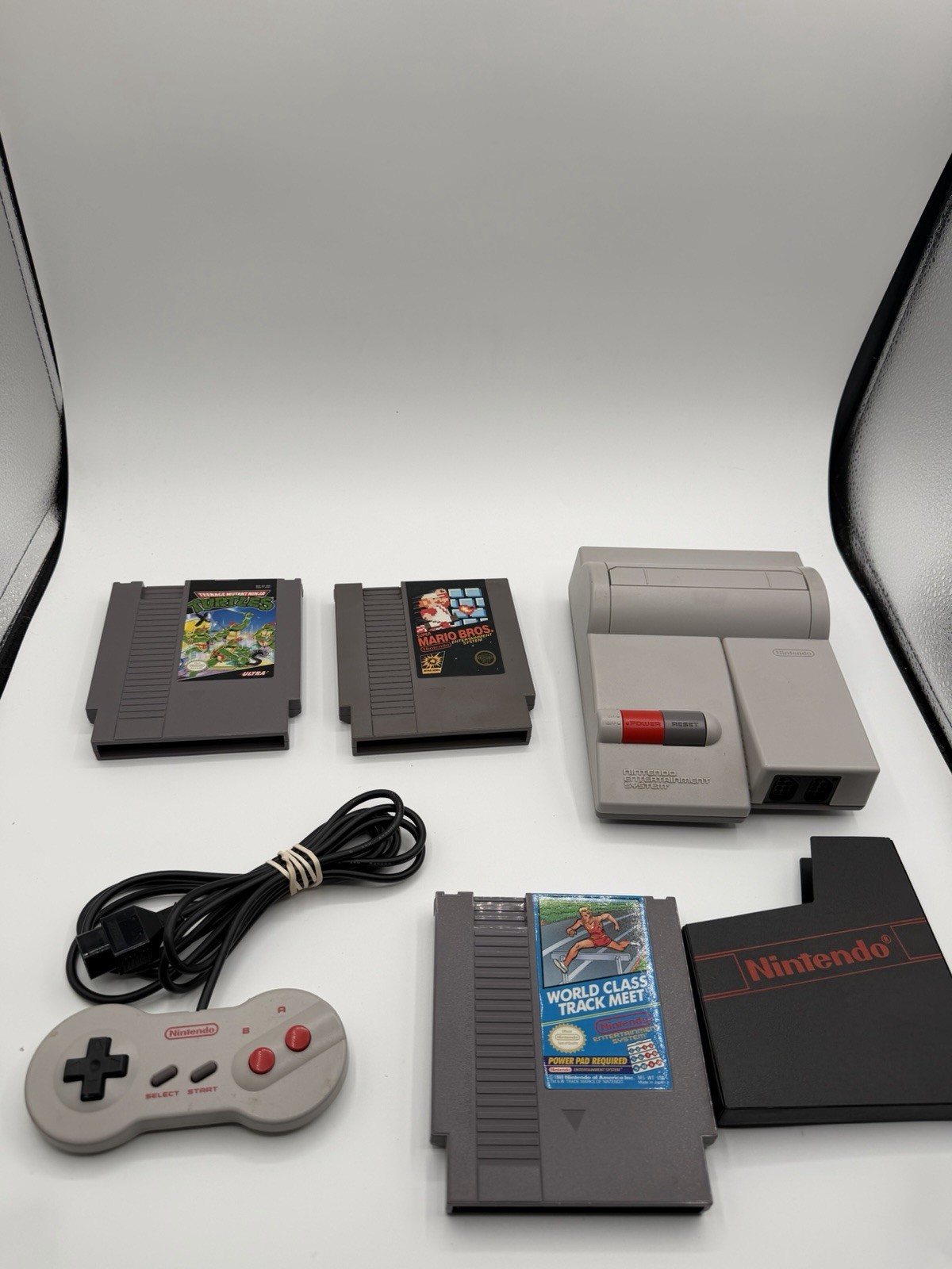 Nintendo Top Loader NES-101 Console! Bundle!!!! Tested Working Condition!!!