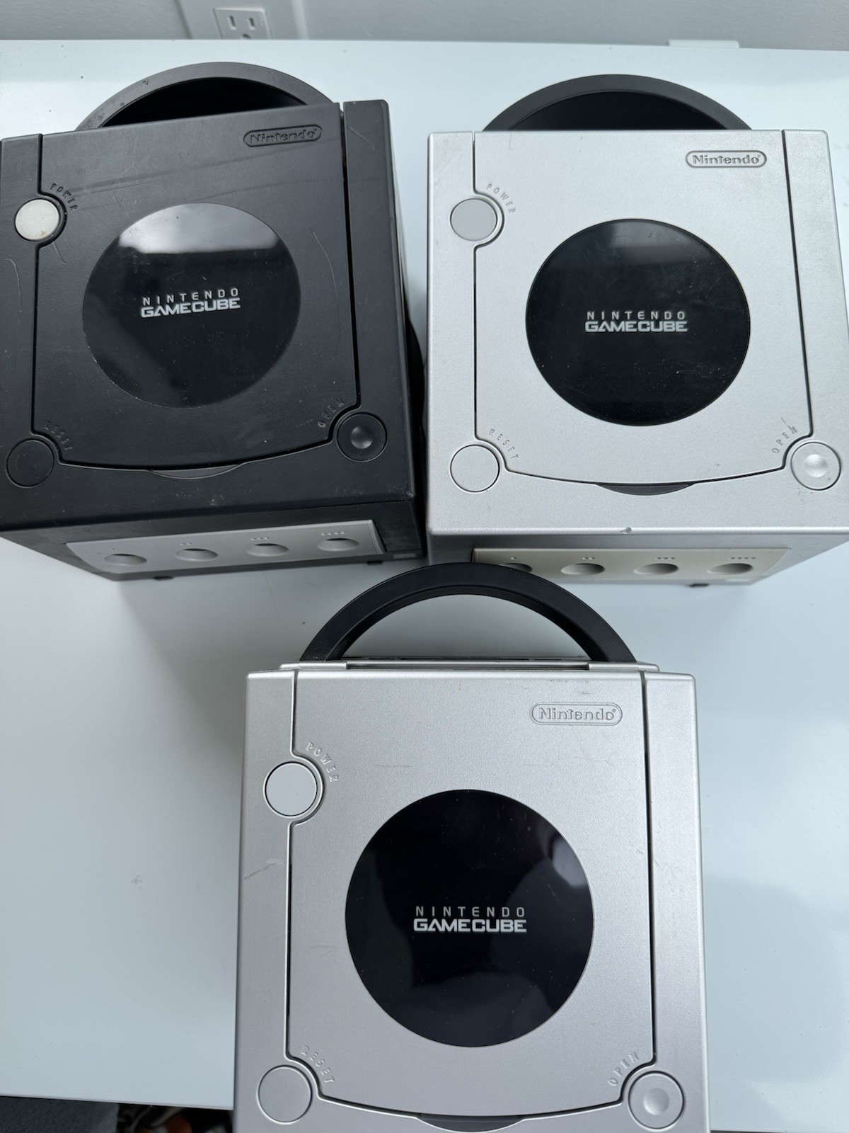 Lot of 3 Broken Nintendo GameCube Consoles DOL-001 – Parts Repair black Laser