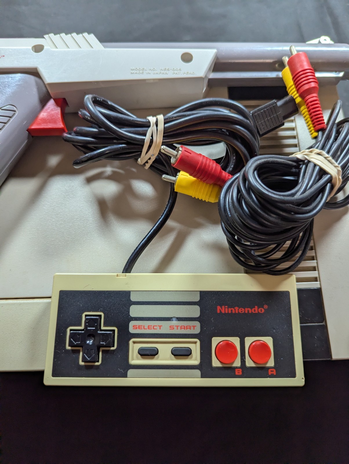 Nintendo NES Console Bundle Zapper 3 Games Controller Cables Tested