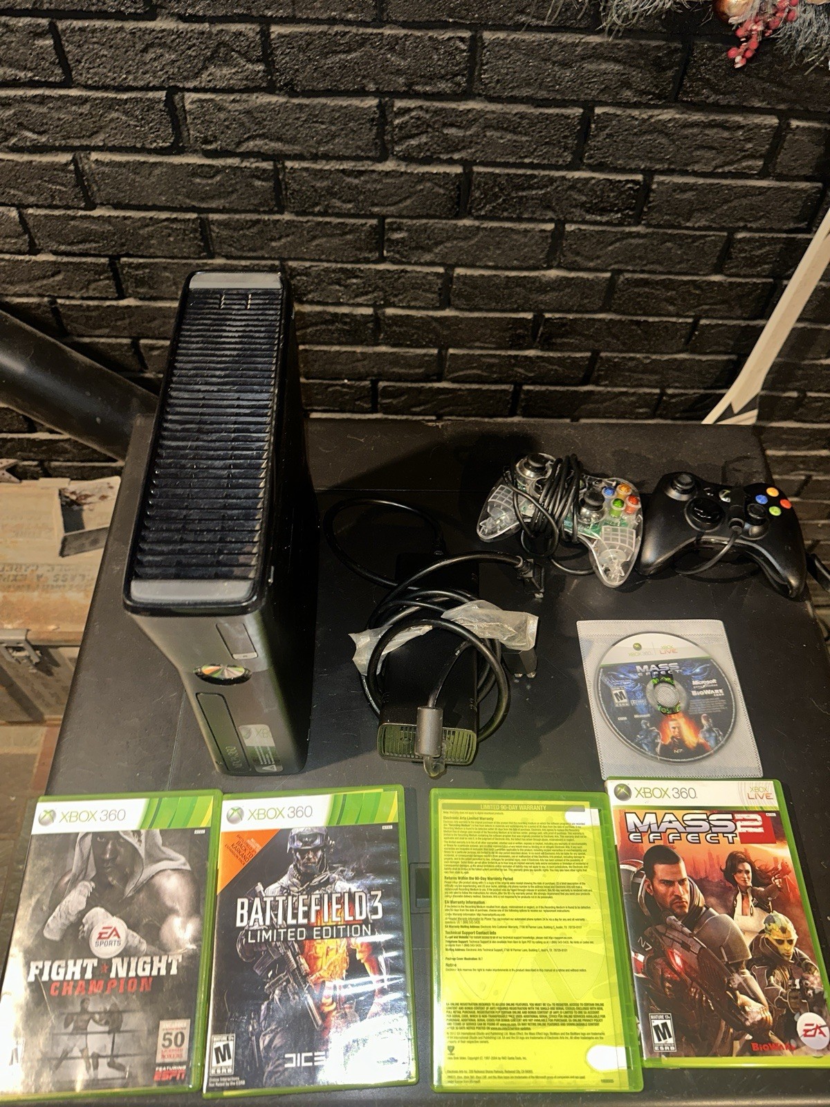 Xbox 360 Slim 250gb bundle 4 Games, Wireless Controller, Wired Controller TESTED