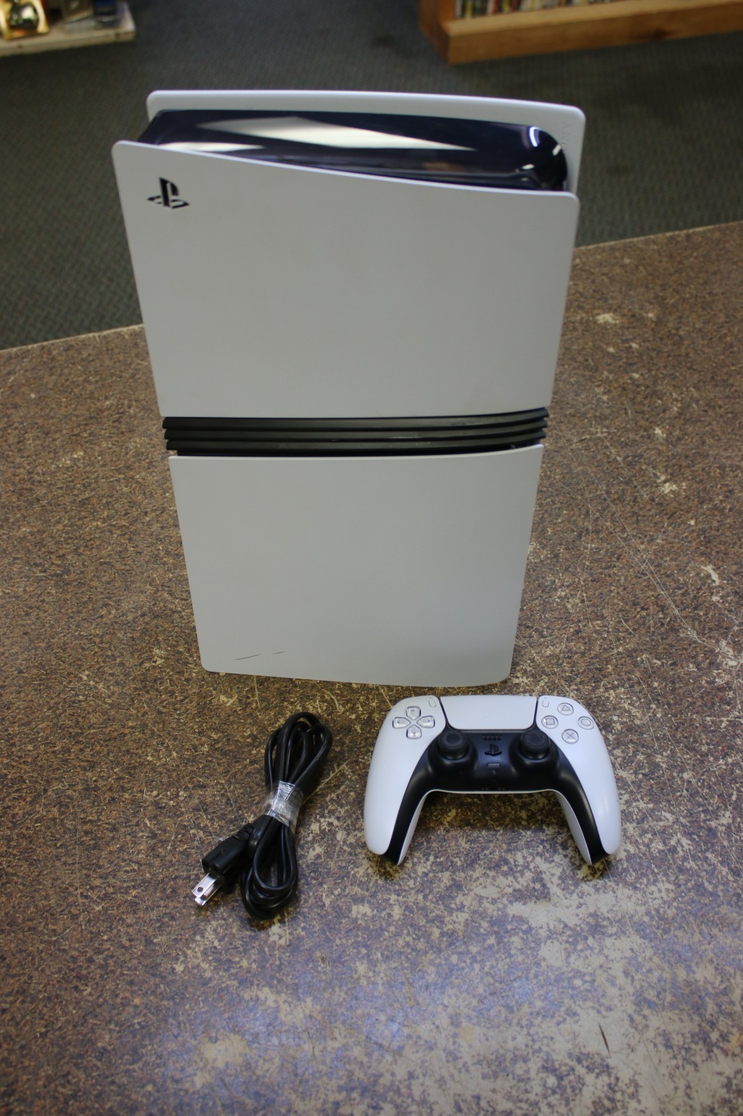 Sony PlayStation 5 Pro PS5 Pro 2TB CFI-7019 Console w/ Controller Tested