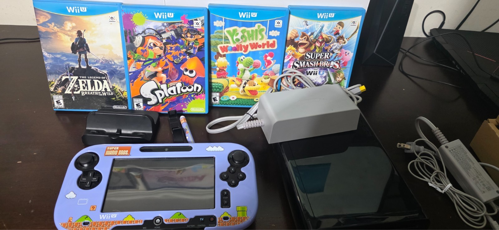 Nintendo Wii U 32GB Console Deluxe Bundle with 4 Games