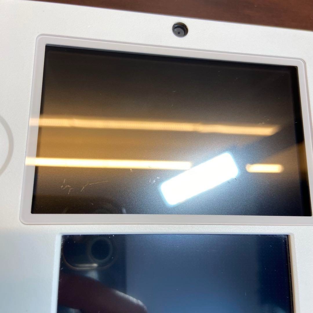 Nintendo 2DS Console – Super Mario Pack (White/Yellow) 4142 From Japan