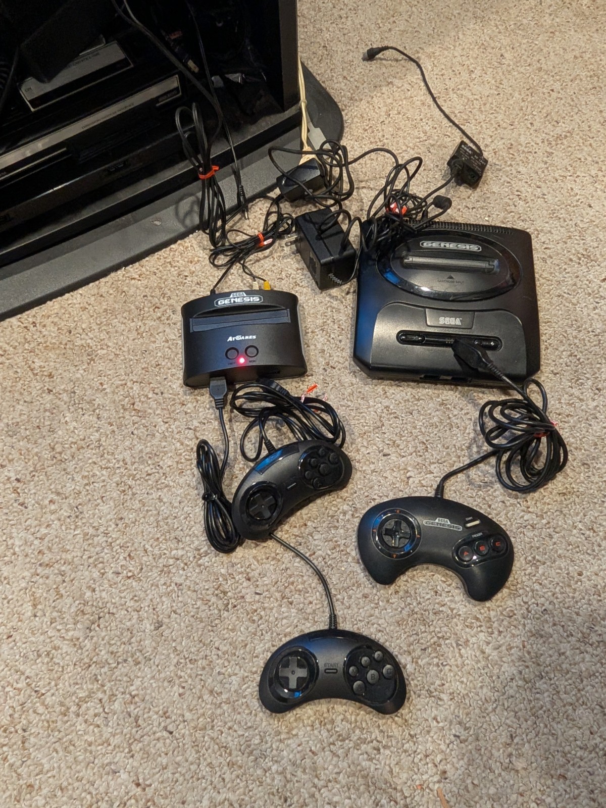 Sega Genesis Model 2 With Bonus A.t Games Genesis Unit.