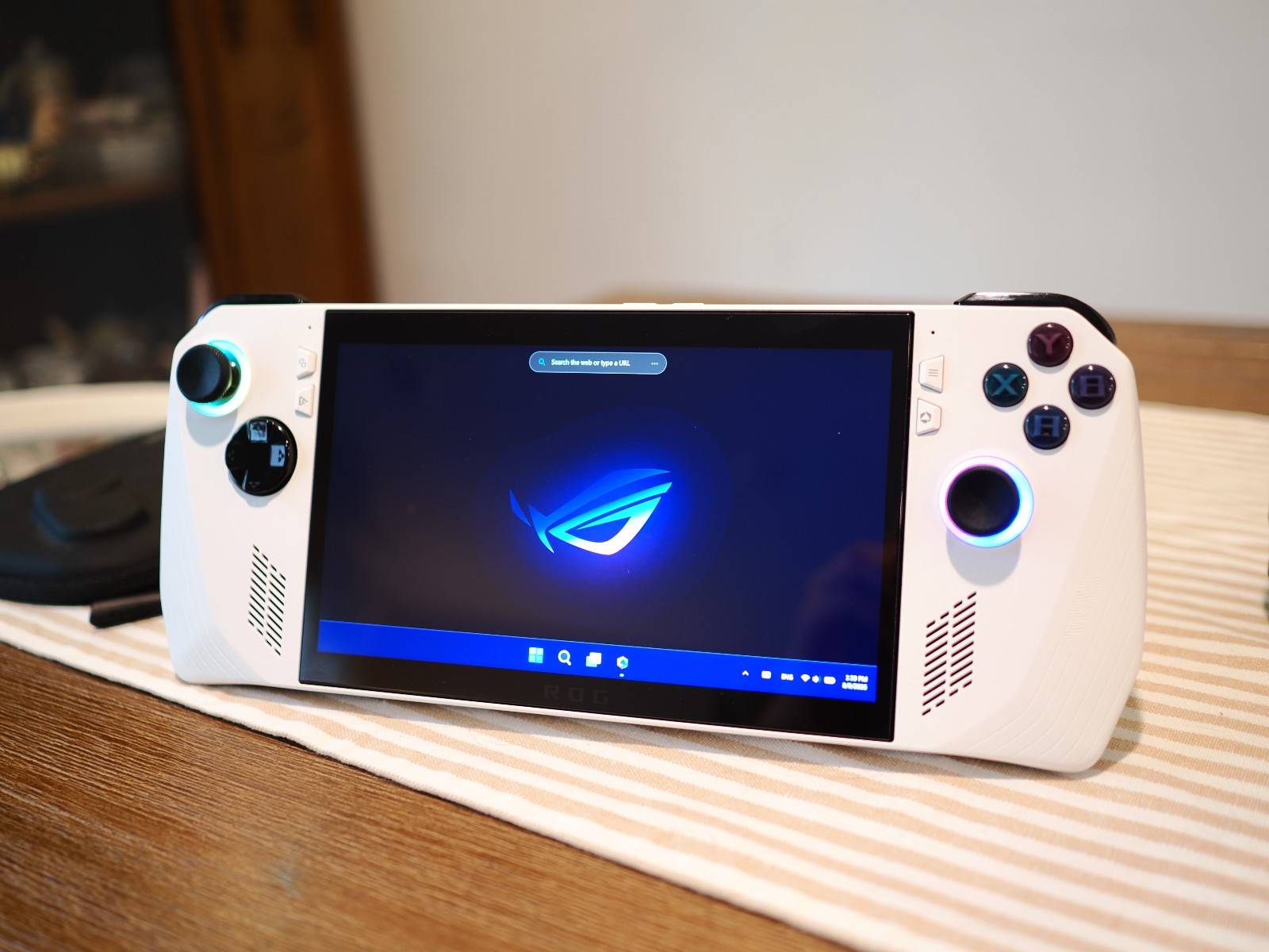 ASUS ROG Ally Z1 Extreme 1 TB Handheld System – White