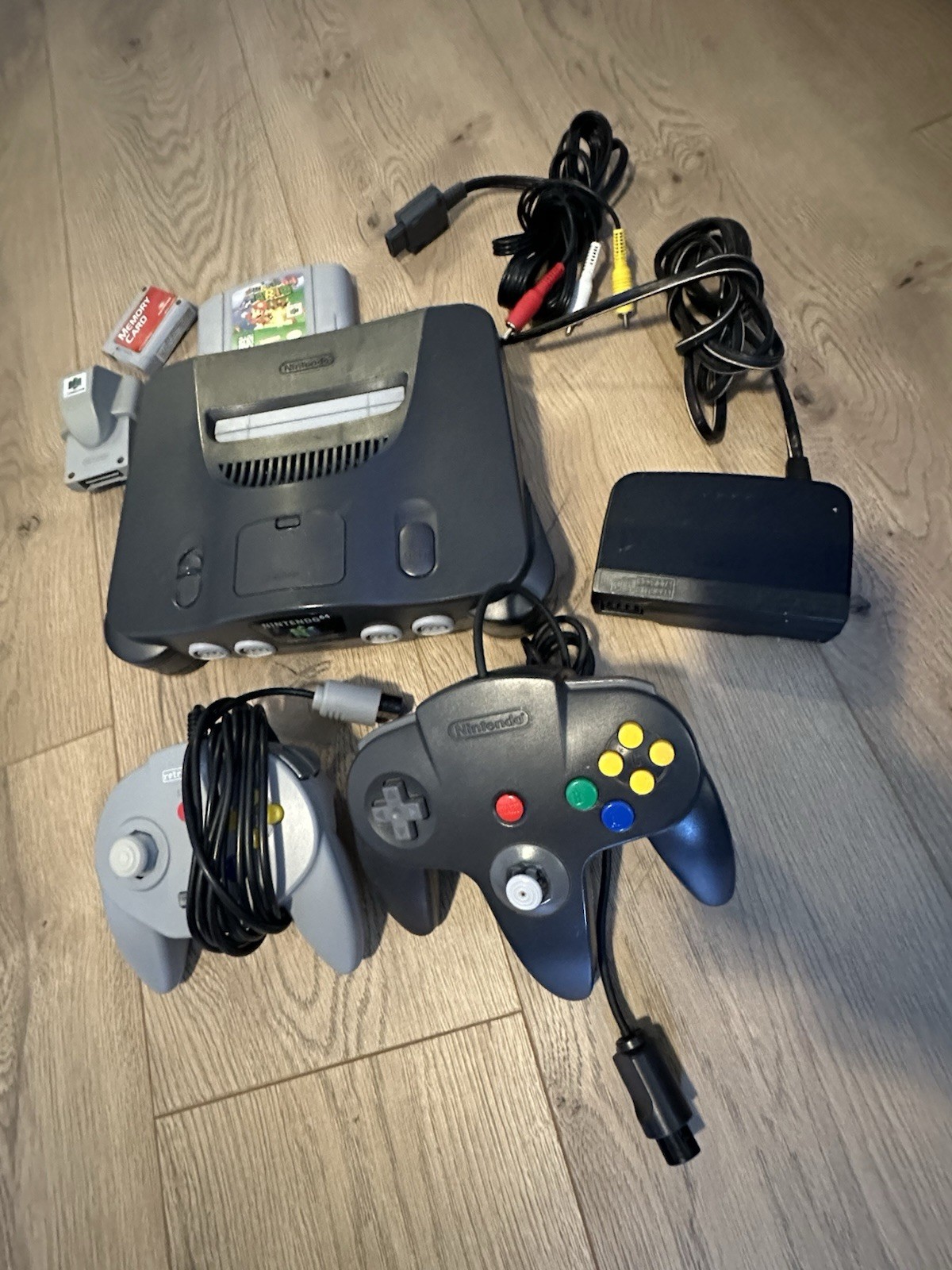 Nintendo 64 Console w/ 2 Controllers , Cables, Memory Card, Rumble Pack