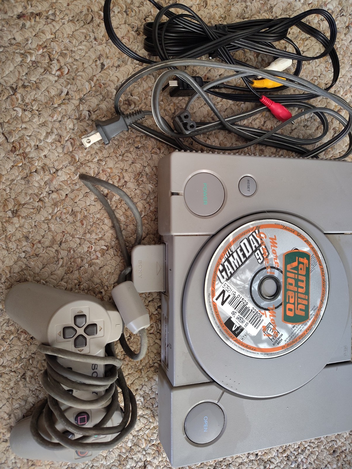 Sony PlayStation 1 PS1 (SCPH-5501) Console 1 Game Tested and Working