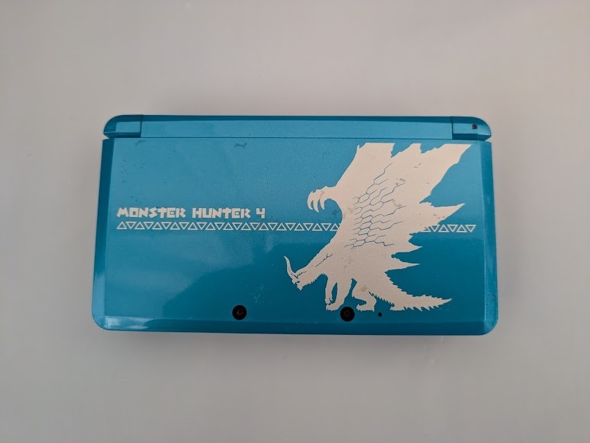 Nintendo 3DS Monster Hunter 4 Hunter Pack Ver, JPN SPEC, Ships FAST! [E672]