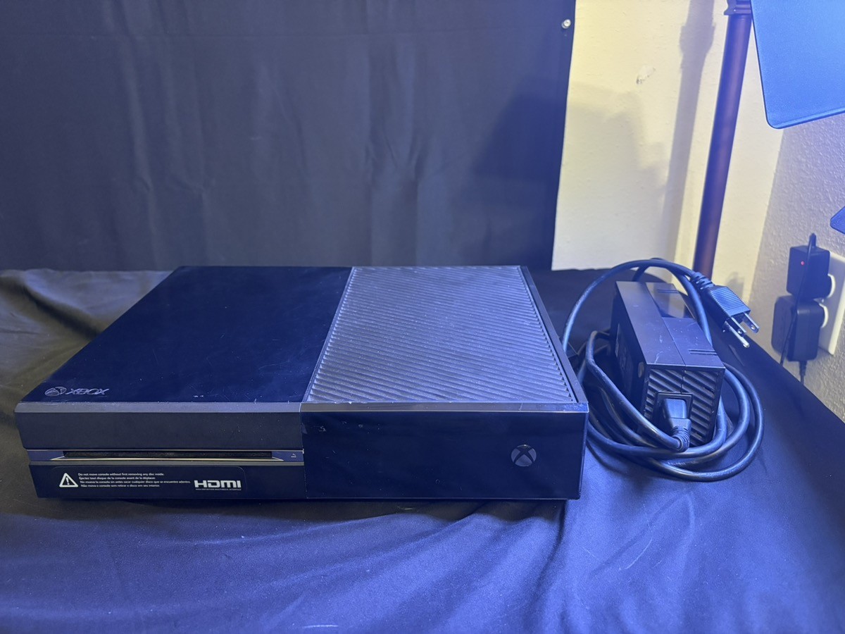 Microsoft Xbox One 1540 500GB Video Game Console DAMAGED DISK DRIVE (CT6011710)