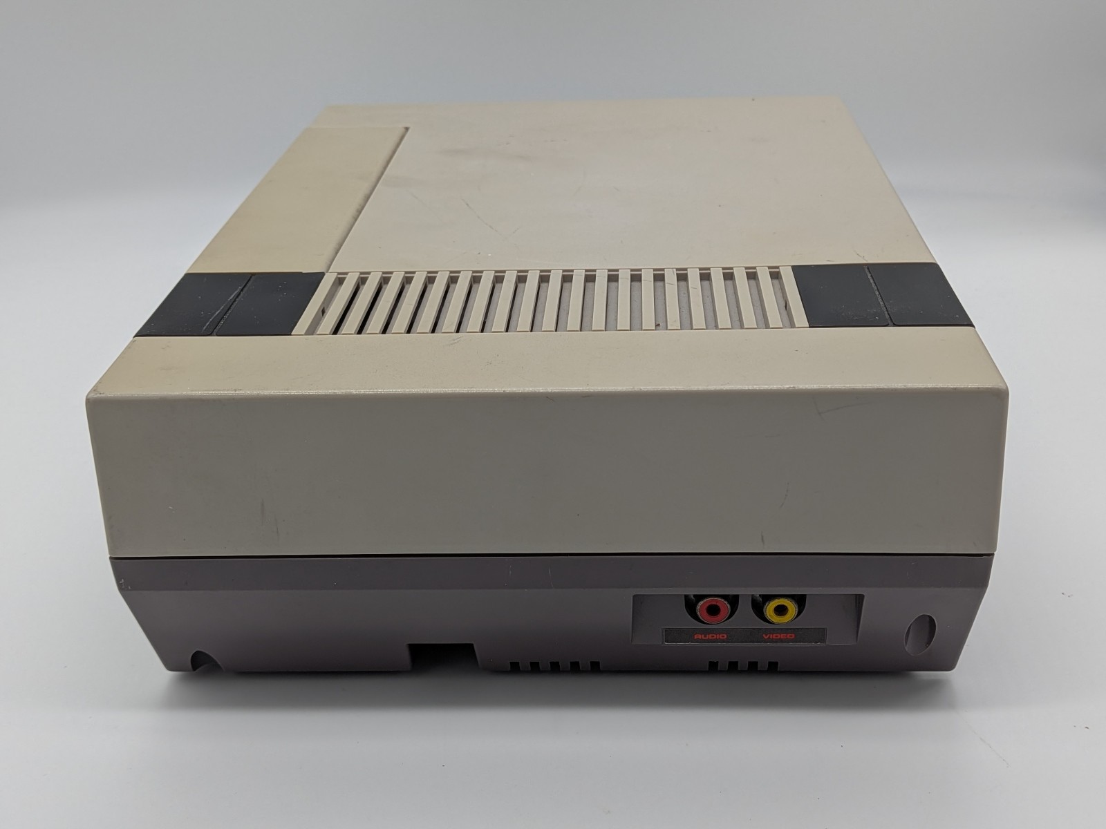 Nintendo NES 1985 Gray Console System 2 Controllers 1Game Works NES-001 Original