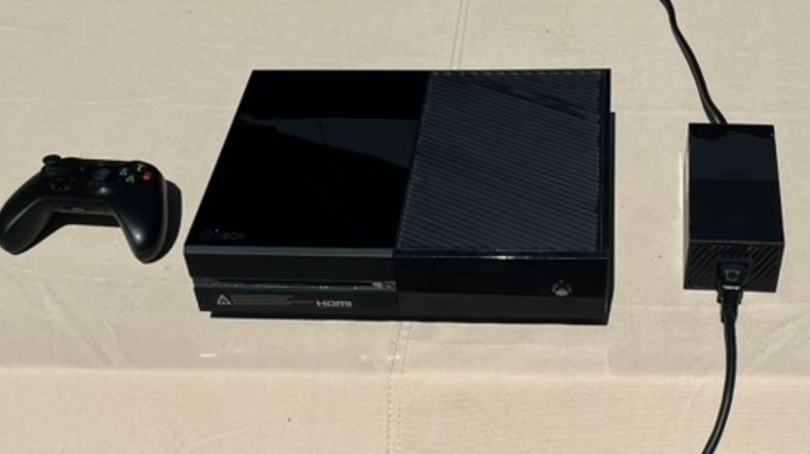 Microsoft Xbox One 500GB Home Console – Excellent Condition