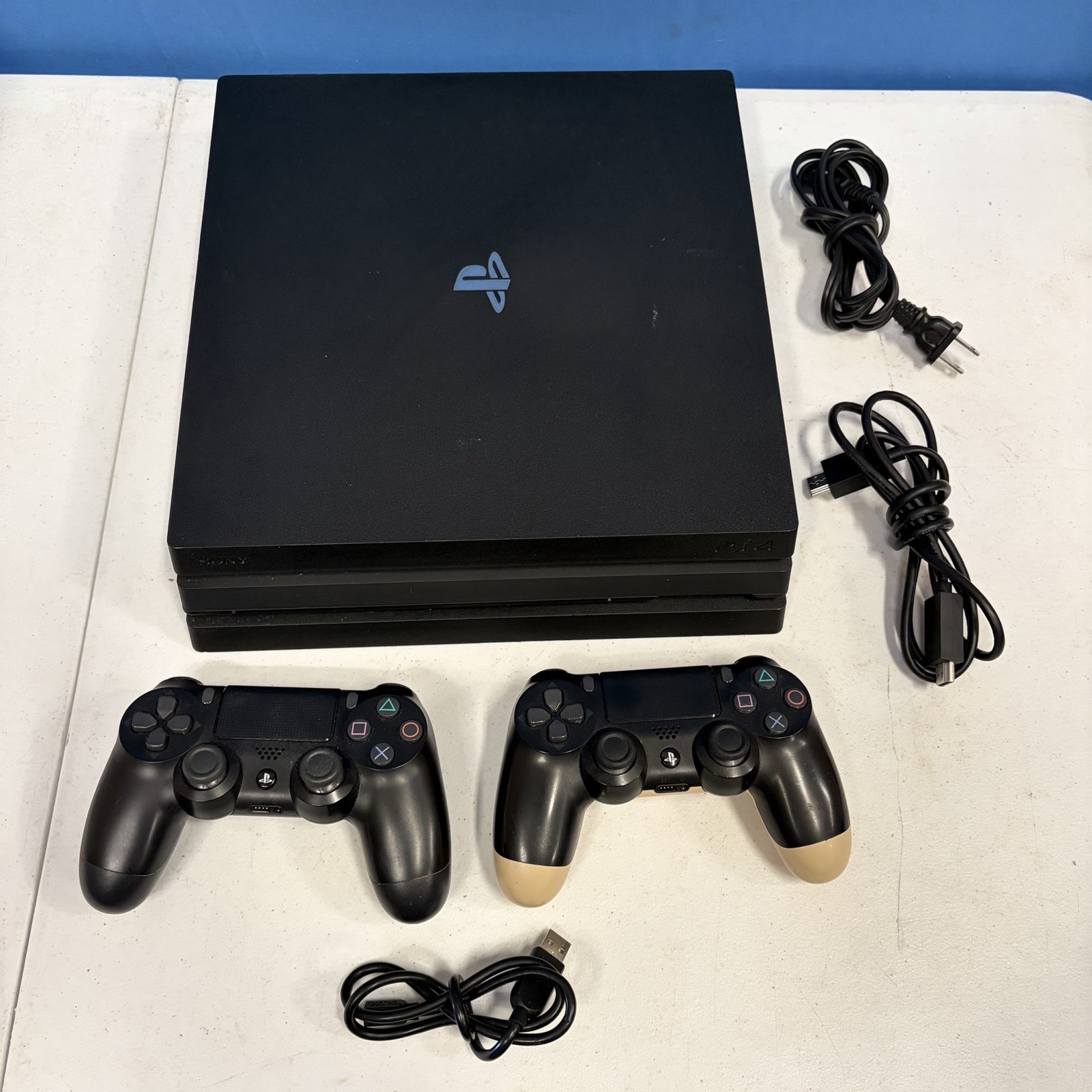 PlayStation 4 Pro 1TB PS4 Pro Complete With Cables & 2 Controllers