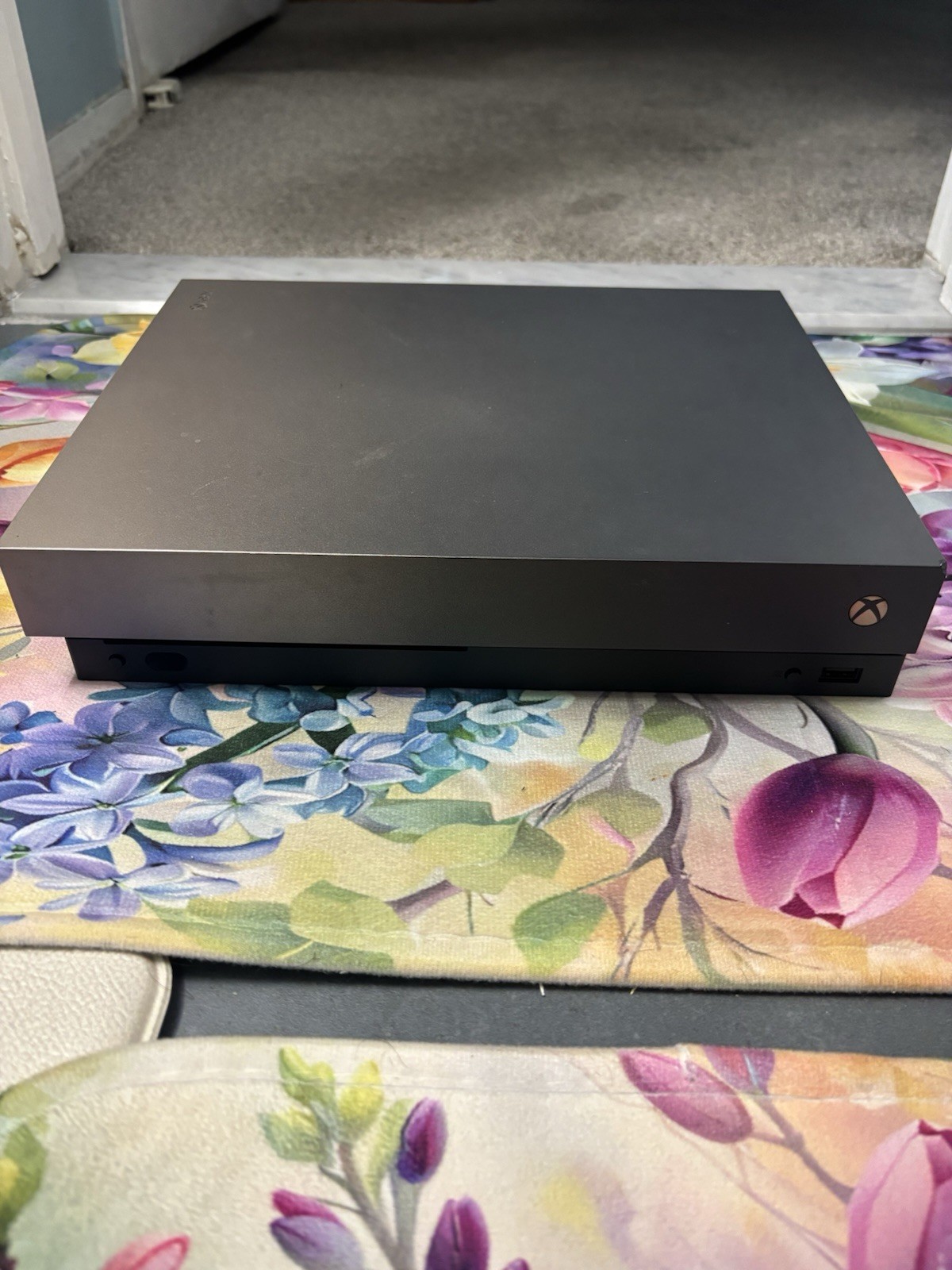Xbox One X 1TB Gold Rush Special Edition Battlefield V Console Plus Controller