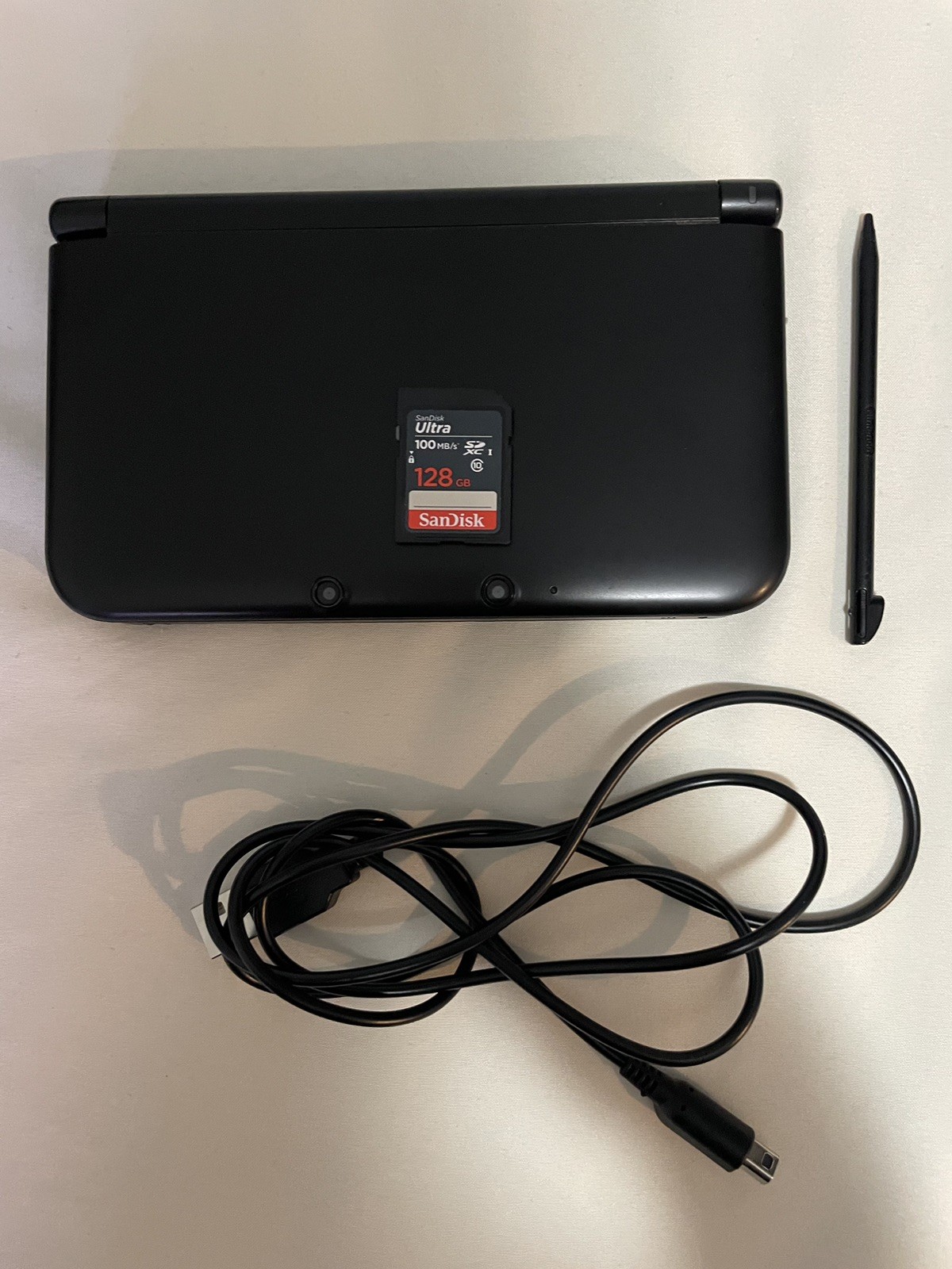Region Unlocked Black Japanese 3Ds XL / LL with Stylus, Charger And 128gb SDCard