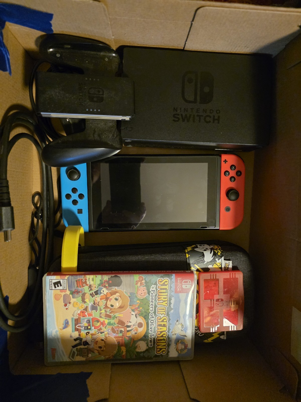 Nintendo Switch 1st Gen 32GB Console Neon Red And Neon Blue with 3 games