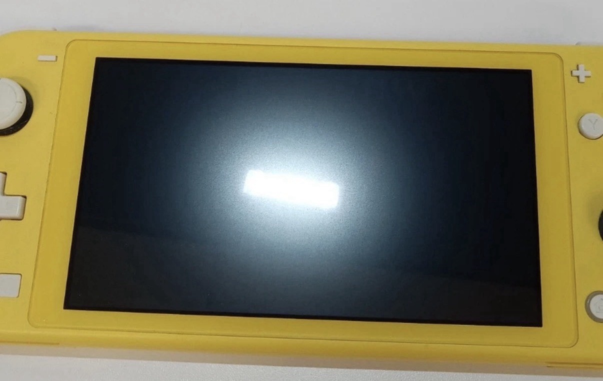 Nintendo Switch Lite Yellow Console RX with 256GB Micro SD Card