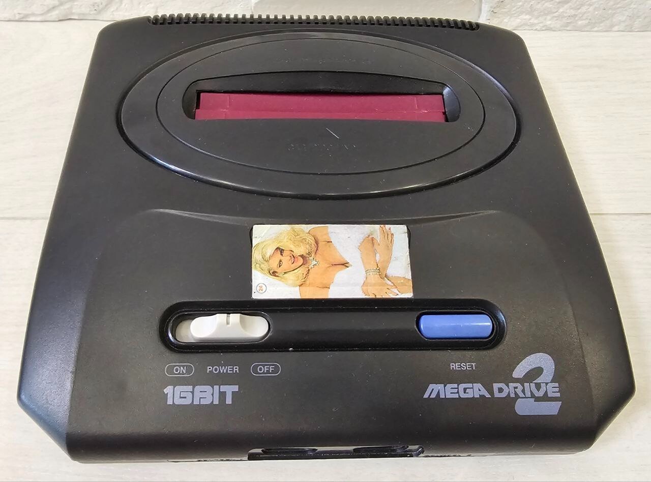 Mega Drive 2 Retro Vintage 1990s TV Game Console analog Sega 16 bit for repair