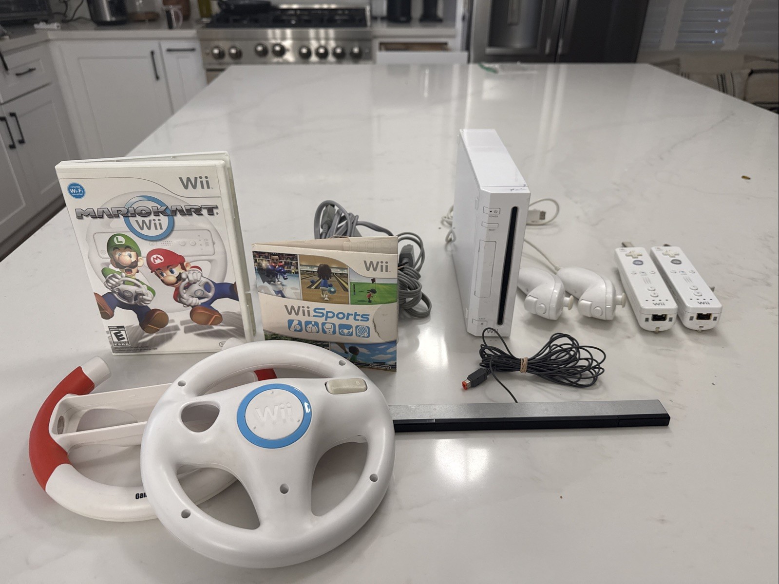 Nintendo Wii Console Bundle w/ 2 Remotes Mario Kart Wii & Wii Sports Games