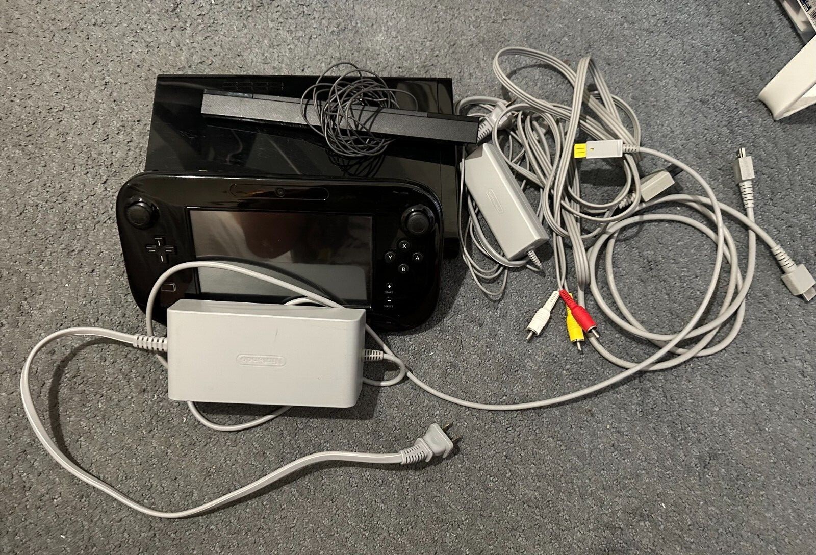 GREAT CONDITION USED Wii U 32GB Super Mario 3D World Deluxe Set + 8 Games