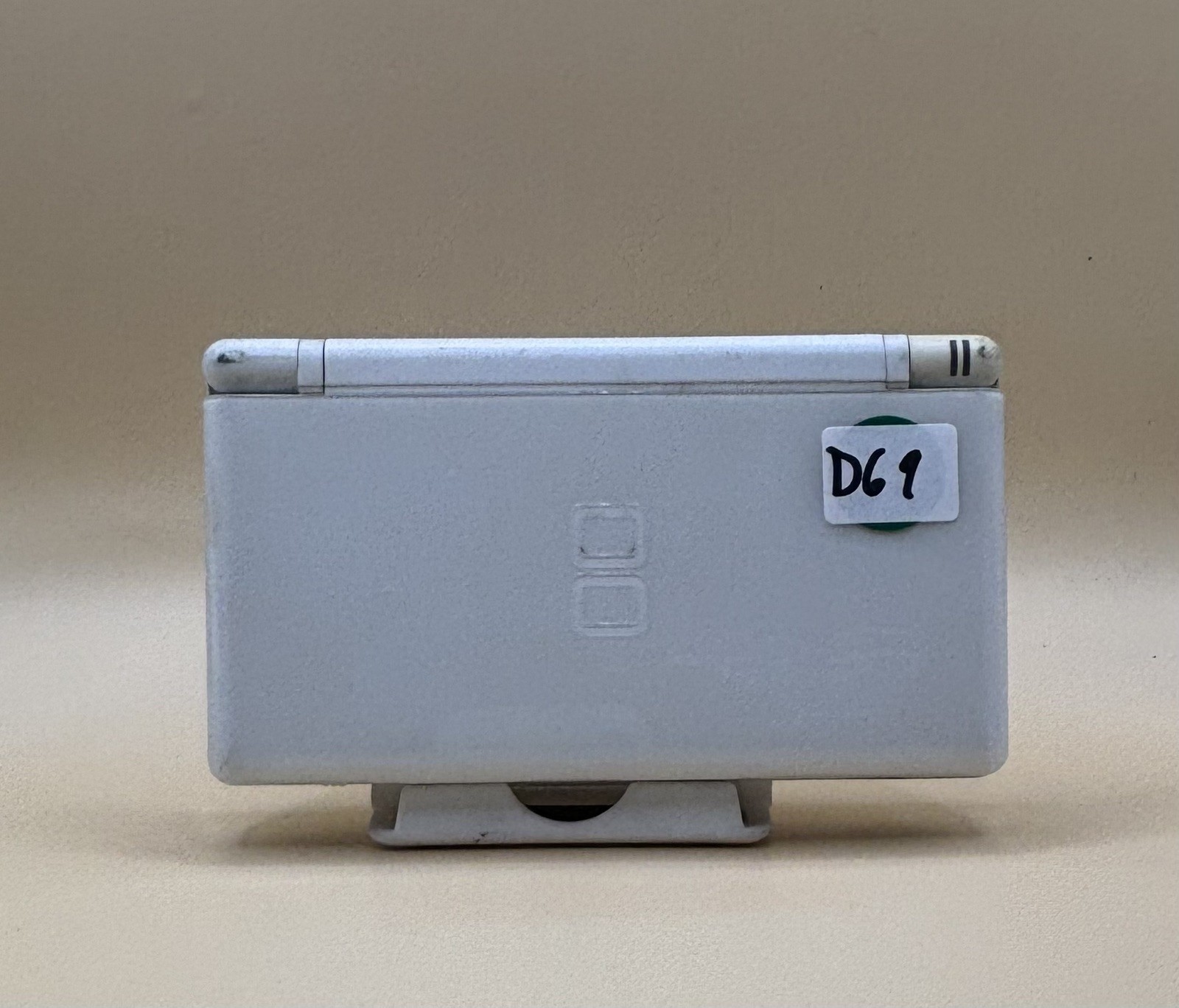 Nintendo DS Lite – White (D69) READ DESCRIPTION