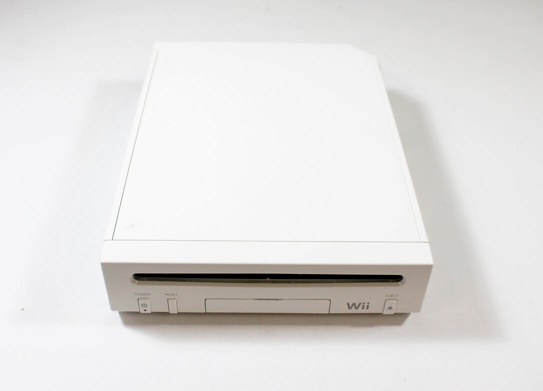 White Wii System Family Edition (Later Generation, No Gamecube) – Discounted