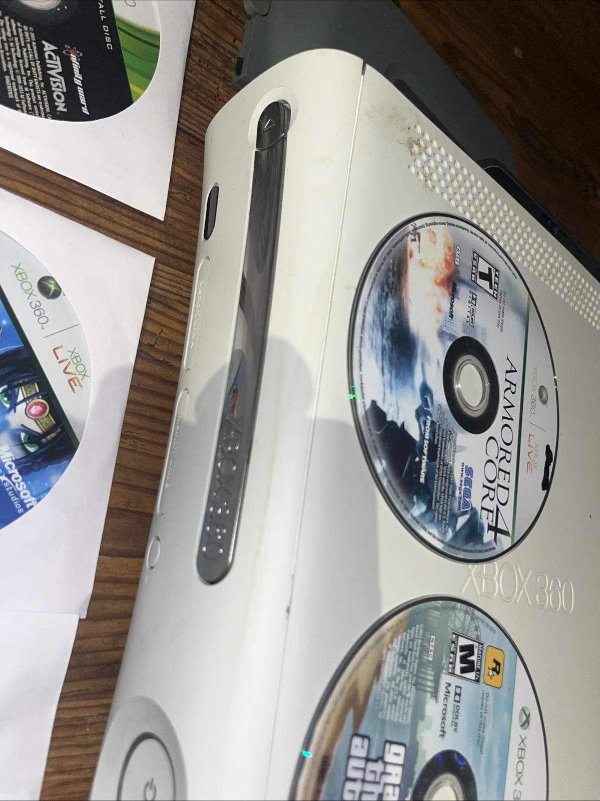 Xbox 360 60gb White Console bundle w/ games & Cords
