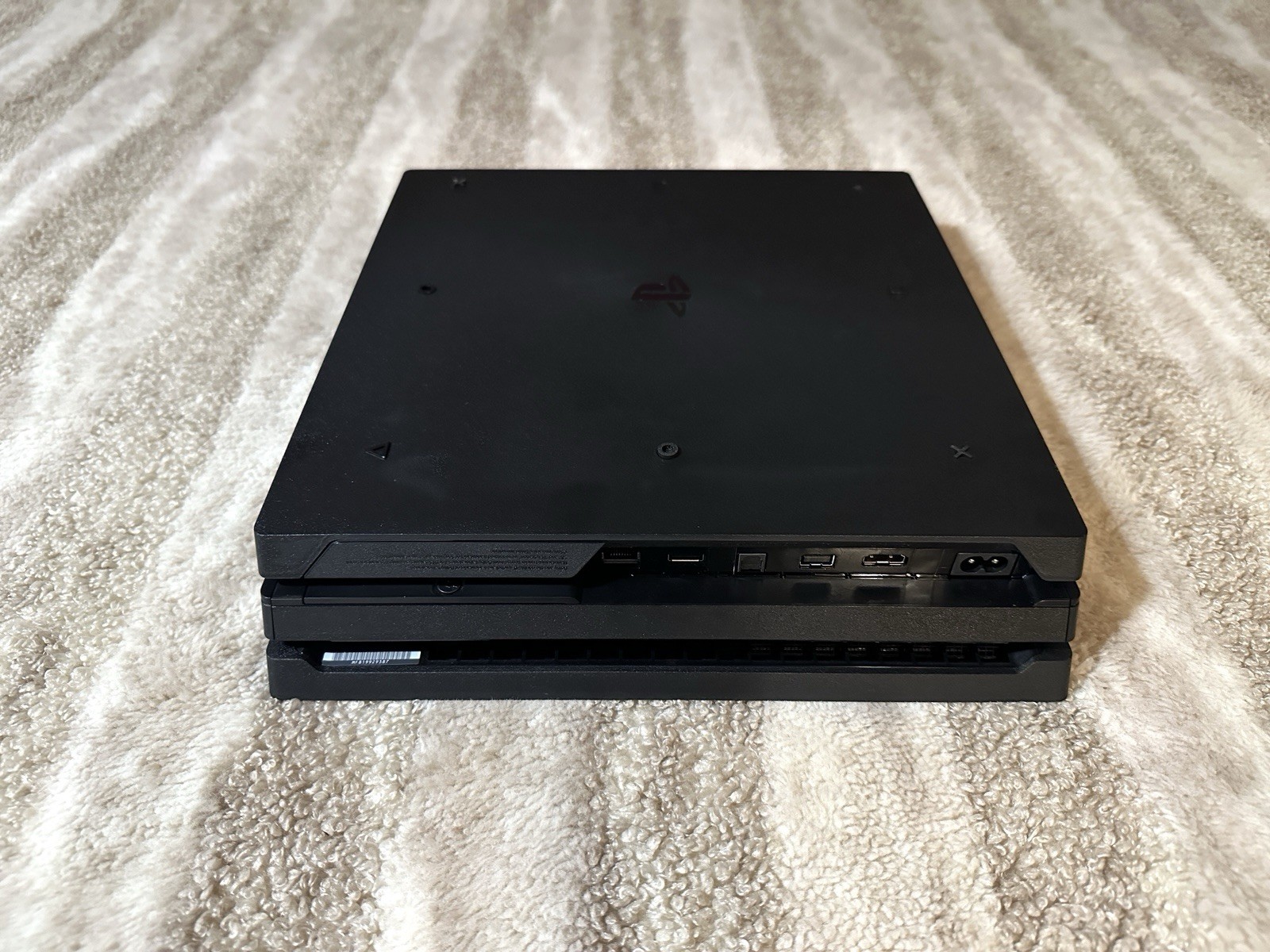 Low Firmware PlayStation 4 Pro 1TB PS4 Pro Complete With Cables & Controller