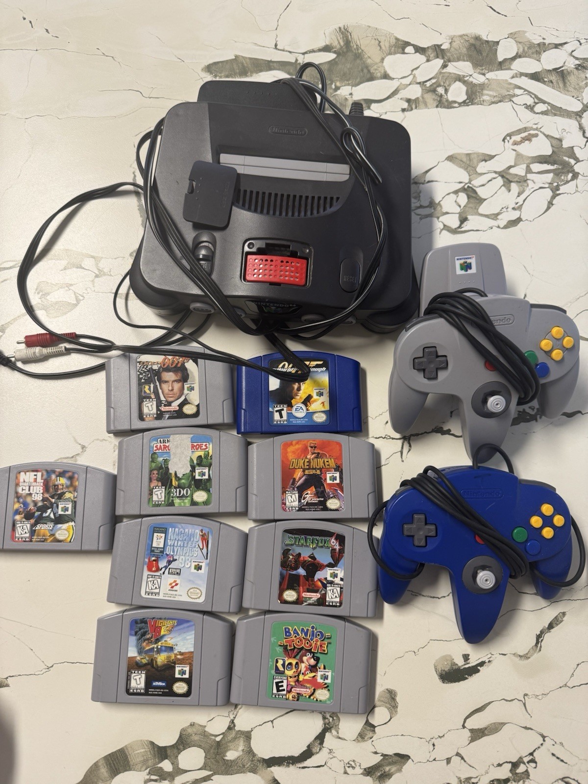 Lot N64 Console Bundle W/ Controller & Cords Games 007 Etc Tested Works!