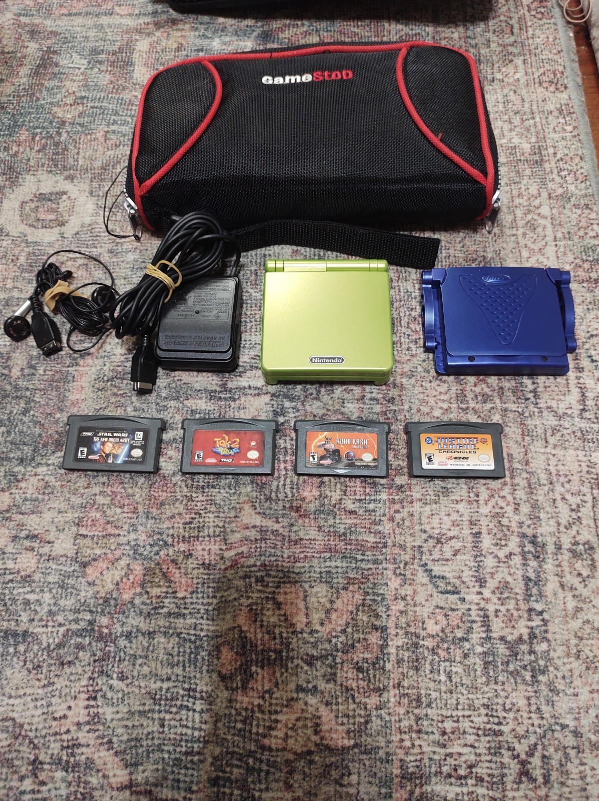 Nintendo Game Boy Advance SP GBA AGS 001 Lime Green Game Bundle Case Charger