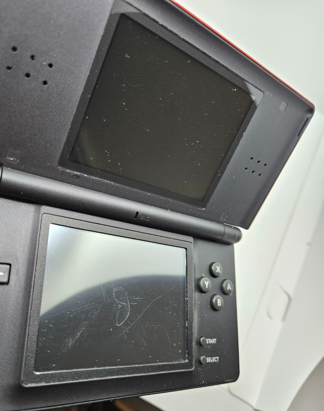 Nintendo DS Lite Handheld Console Red Crimson & Black w/ Charger