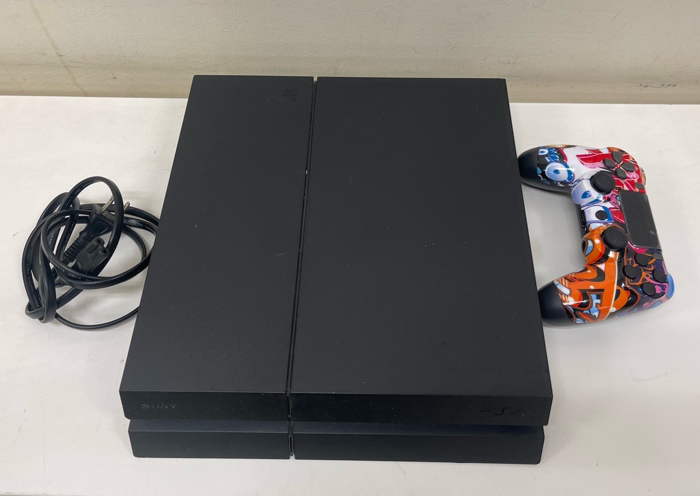Sony Playstation 4 500GB Black Console PS4 W/ Controller & Power Cord Tested