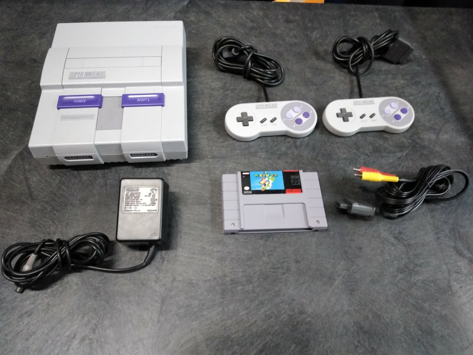 Nintendo Entertainment System Gray Home Console Set with Super Mario World!!